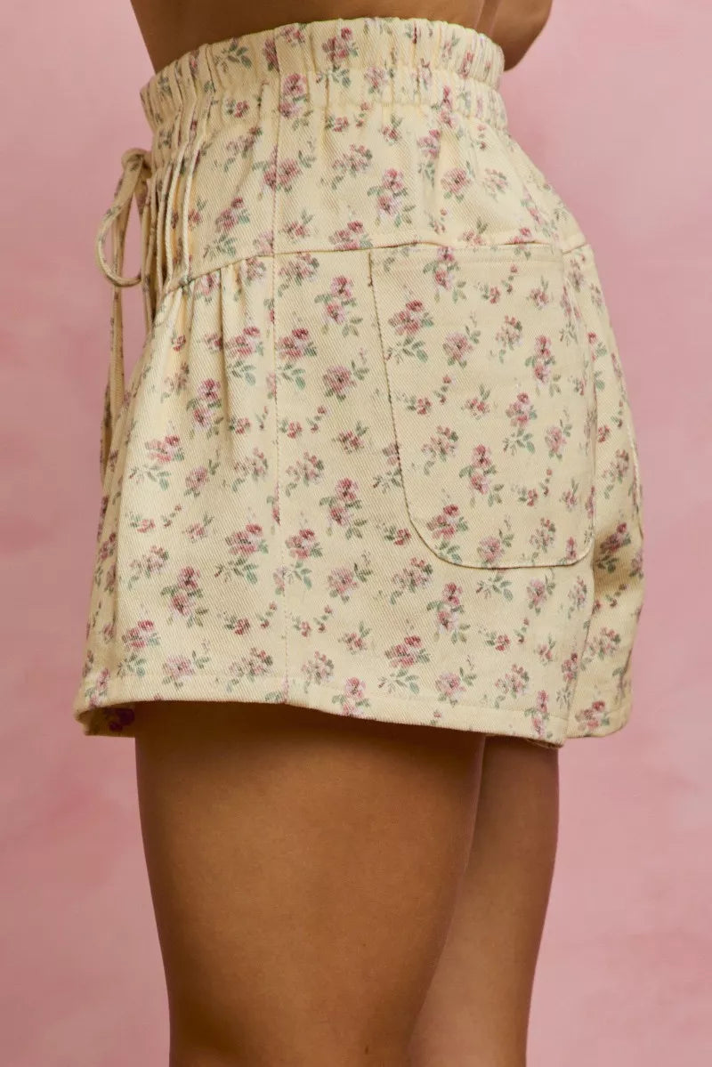 SO ME Floral Print Denim Pintuck Elastic Waist Shorts - Be Juliet