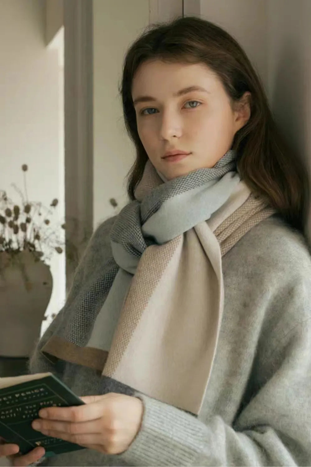 Thermal Contrast Acrylic Scarf - Be Juliet