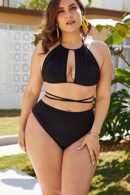 Solène Cutout Backless Bikini Set – Plus Size - Black, side view on model - Be Juliet