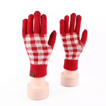 Heart Pattern Knitted Touchscreen Gloves - Be Juliet