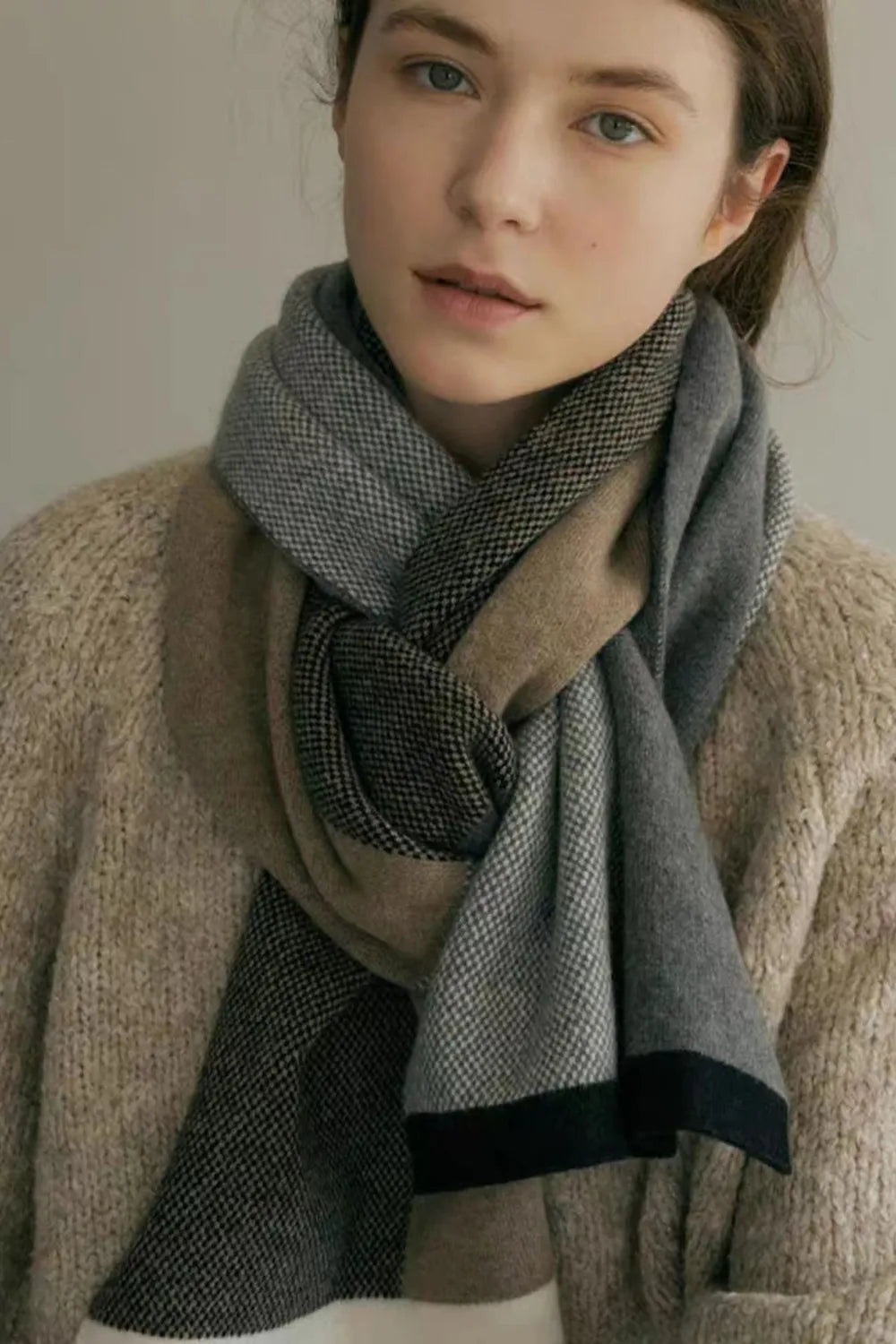 Thermal Contrast Acrylic Scarf - Be Juliet