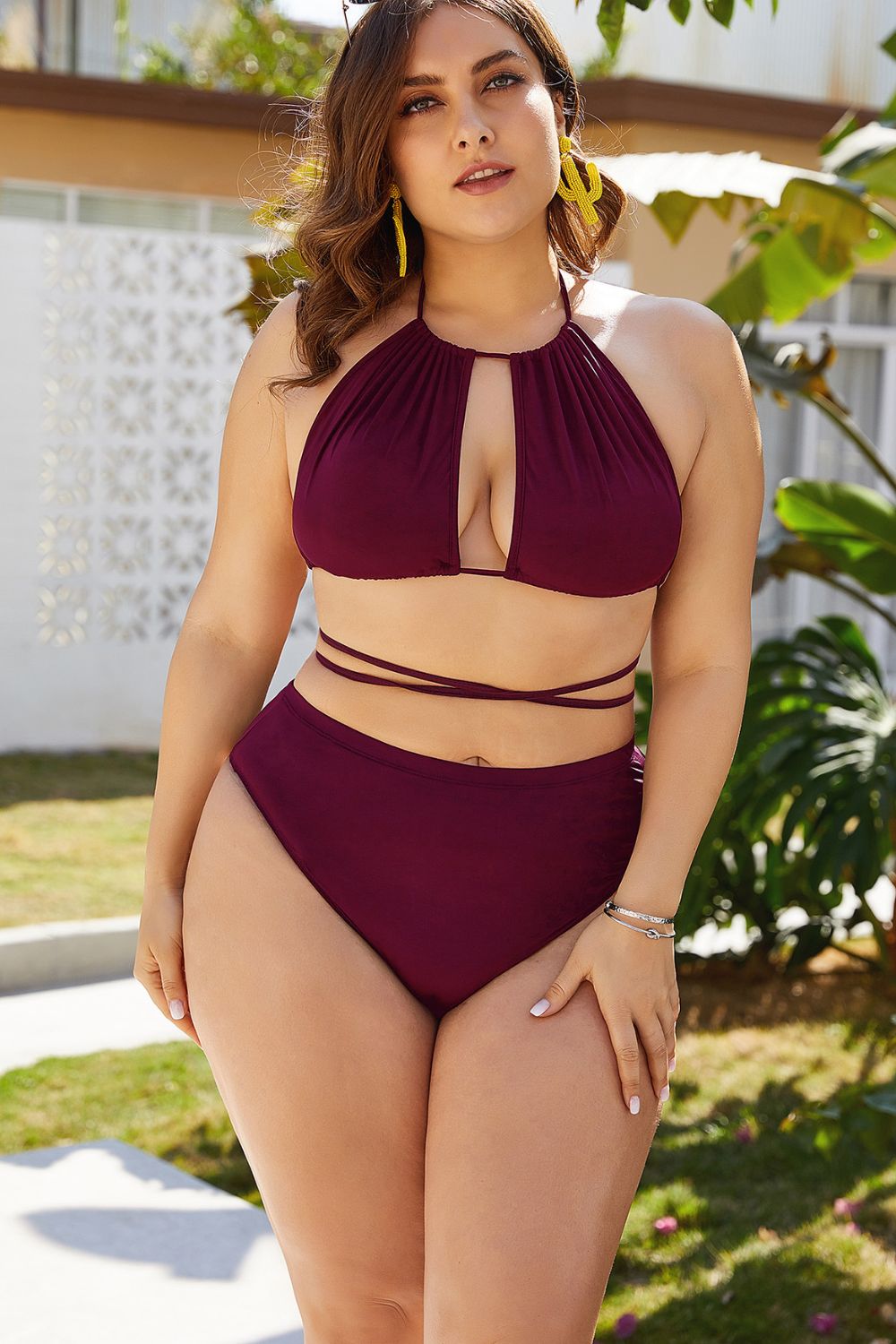 Solène Cutout Backless Bikini Set – Plus Size - Yellow, side view on model - Be Juliet