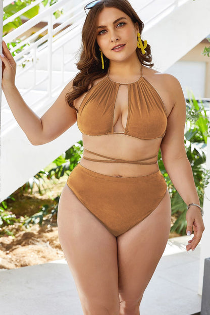 Solène Cutout Backless Bikini Set – Plus Size - Yellow, front view on model - Be Juliet