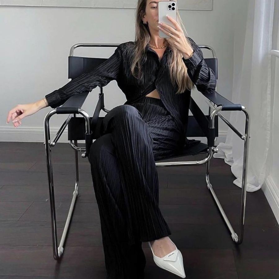 Fia Matching Two Piece Set - Black, front seated mirror selfie on model - Be Juliet