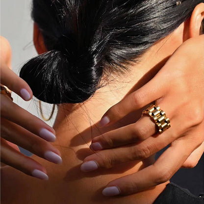 Gold Chain Ring - close-up ring on index finger back view - Be Juliet